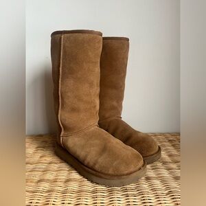 UGG Classic Boot Tall with pattern lining, Chestnut